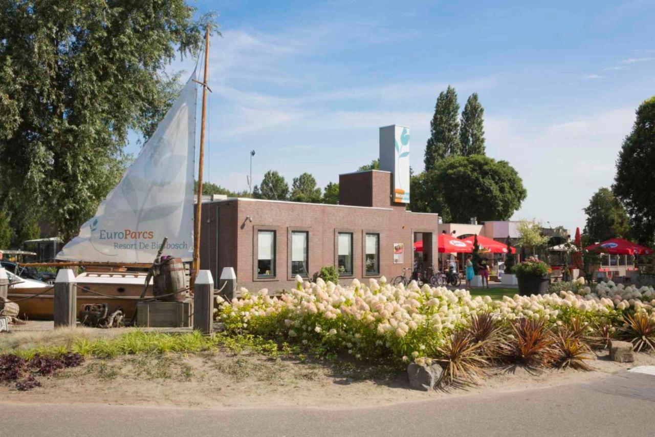 Europarcs De Biesbosch Hotel Willemsdorp Eksteriør billede